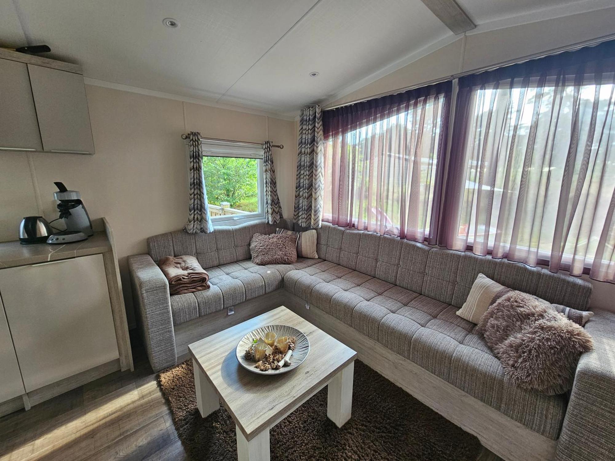 Luxe 4 Persoons Chalet Op 5 Sterren Camping Raalte Bagian luar foto